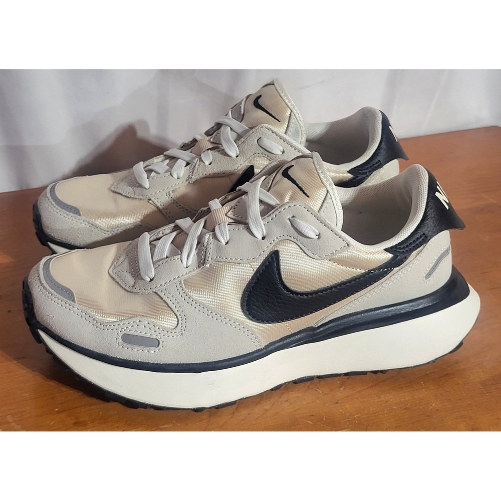Womens Nike Phoenix Waffle Athletic Shoes Off White /Black FD2196-100 Size 7 EUC
